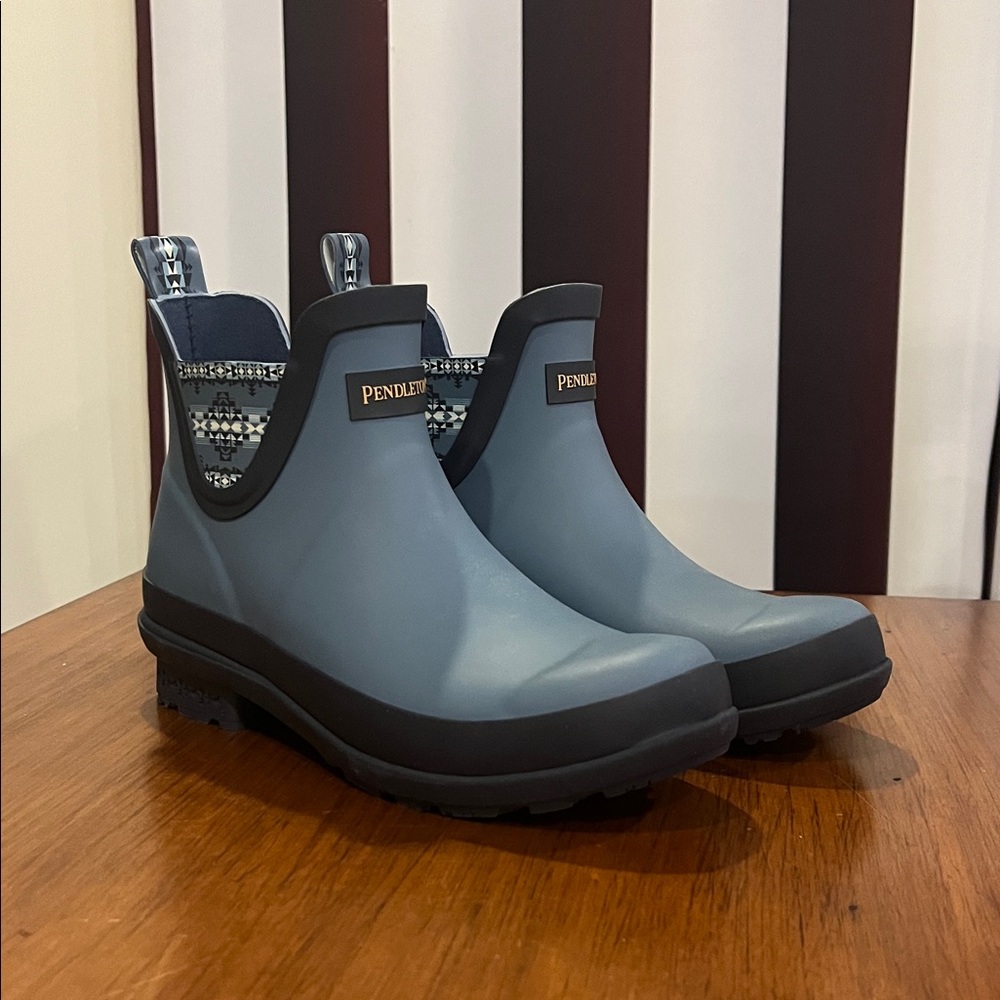 Pendleton Desert Dawn Chelsea Rain Boots blue new Women’s Size 7
